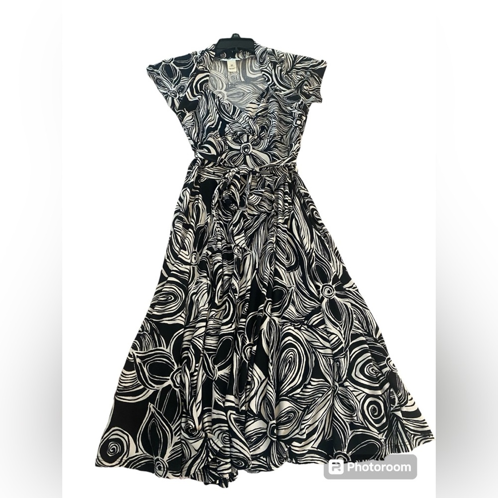 WHBM short-sleeved dress